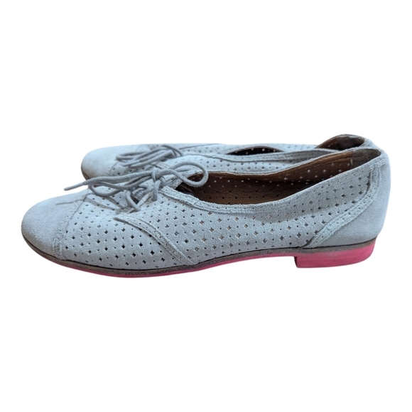 Dolce Vita Women's Beige Perforated Suede Oxford Shoes Size 8.5 - Picture 2 of 6